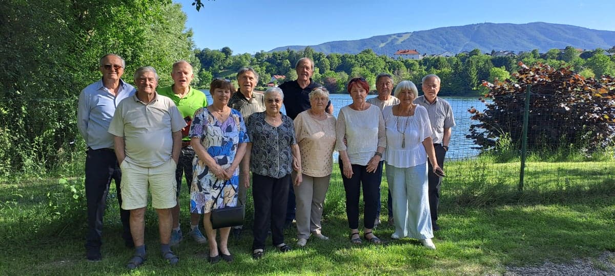 Po 61 letih še vedno športna ekipa: Nekdanji maturanti obujali nepozabne spomine