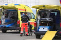 V petek potrdili 9945 okužb, med hospitaliziranimi še vedno prevladujejo necepljeni
