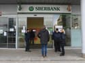 NLB, nova lastnica Sberbank, sporoča komitentom: Ni več razlogov za skrb, dostop do denarja je znova neoviran
