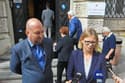 (FOTO) Ministrica na obisku pri mariborskem načelniku, ki bo specializiral uradnike za "štancanje"