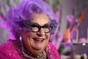 Umrl avstralski komik Barry Humphries, znan po liku legendarne Edne