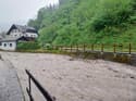 Cerkno: Nevarno dviganje hudourniške reke Cerknice sprožilo sireno za splošno nevarnost