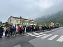 Direktorica o koloni v Borovnici: Bili smo dobro pripravljeni, nismo pa vedeli, da bodo ljudje že ponoči stali v vrsti
