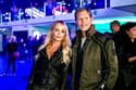 (FOTO) Zapeljivka na plaži: Žena Alena Kobilice se je zleknila v pesek in v kopalkah pokazala svojo vrhunsko postavo