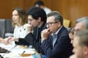 Na odboru DZ interventni zakon, Svoboda, SD in Levica v obstrukcijo. Poslanec NSi: "Zdaj imamo mi škarje in platno ..."