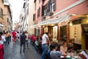 Kuharji opozarjajo: Če pred restavracijo na dopustu vidite to, se raje obrnite, saj ste na poti v turistično past