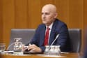 Niti začel še ni, pa že ima dovoljenje za dodatno delo: Janšev minister bo na dveh koncih