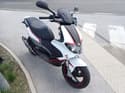 Mladoletniku zasegli moped, ki je več kot trikrat presegal konstrukcijsko določeno hitrost