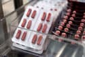 Agencija EU za droge opozarja na porast nevarnih sintetičnih opioidov v ponarejenih zdravilih