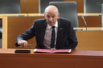 (FOTO) Tajne volitve: 51 poslancev glasovalo za, Janez Janša je novi predsednik vlade