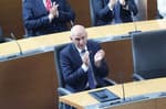 (POGLED) Kolumna Vesne V. Godina: Janša mora dokončati delo, ki še ni končano
