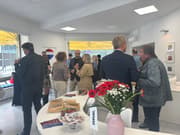 (FOTO) RE/MAX Maribor ob obletnici odprl umetniško razstavo: "Nepremičnine niso le zidovi, temveč domovi in zgodbe ljudi"