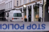 Prijetje po desetih letih! Rožnari "par" je z Mestnega trga odnesel za okoli pol milijona evrov nakita in dragih ur