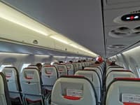 Primerjava bližnjih letališč: Katere povezave ponujajo in kako pogosto