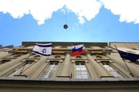 Janša priznal, da "že dalj časa" pozna nekdanjega izraelskega generala, bil je tudi na sedežu SDS