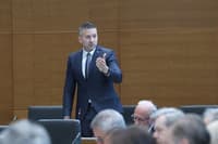 Poslancu NSi se zdijo sindikati odveč, v Levici mu odgovarjajo, da je pravljičar