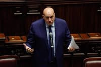 Zakaj je bil italijanski obrambni minister v Dubaju, ko je izbruhnila vojna z Iranom?