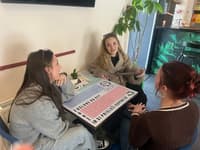 Kavarna MCC v Celju: Na kavo z "živo" družbo, ne z zasloni