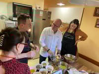 Na gradu Borl stoječa večerja z dobrotami Haloz in lokalnimi vini