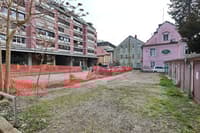 (FOTO) Od hitre dražbe do suma nagrade: V središču preiskave župana Arsenoviča tudi prodaja zemljišča v Gospejni