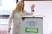 Dvojni poraz Giorgie Meloni: Volivci zavrnili reformo, udeležba presenetila