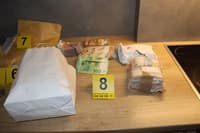 (FOTO) Hišne preiskave zaradi droge: Zaseženih 80 tisoč evrov gotovine in 70 kilogramov mamila