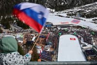 (VIDEO) Kaj se je zgodilo v Planici? To je polet, o katerem govori ves svet …