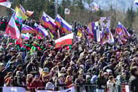 (FOTOGALERIJA) Poglejte, kako je videti razprodana Planica