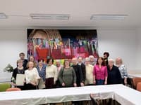 Megagobelin: Medgeneracijska zgodba desetletja na Ravnah, stkana v 11.704 urah