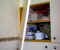 (TEMNA PLAT) Kaj je narobe s človekom, da je devetletni hčerki skušal naprtiti umor žene?