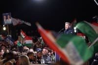 (REPORTAŽA) Predvolilna Madžarska: Magyar proti Orbanu - kampanja, ki razdvaja in mobilizira državo