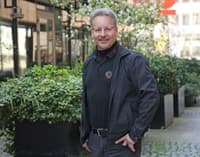 Toni Hamler: Če zmorem ustvariti takšne obleke iz tapet, kaj šele lahko naredim z vašimi domovi