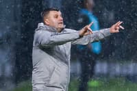 (ODZIVI) "Kaj, če te je klical VAR?" Dudić jezen zaradi sodnikov in napak igralcev, navijačem pa se je opravičil