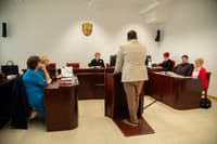 (FOTO) Spor v murskosoboški knjižnici: Tožba proti Suzani Lukovnjak še brez epiloga, zaslišali bodo še tri priče