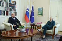 Predsednica pod pritiskom: Nataši Pirc Musar pišejo državljani, naj Janeza Janše ne predlaga za mandatarja