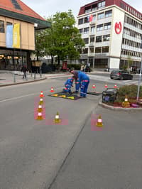 Konec dirkanja? Na območju Glavnega trga v Mariboru postavili hitrostne ovire