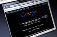 Google Chrome je nekaterim uporabnikom brez opozorila na računalnik namestil štiri gigabajte veliko datoteko
