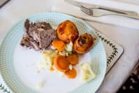 (RECEPT) Jagnjetina s krompirjem