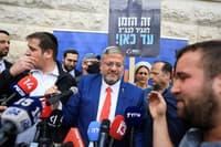 Francija izraelskemu skrajno desnemu ministru prepovedala vstop v državo