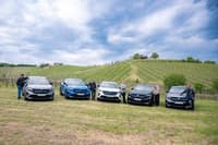 Big Foot Mama in Renault Rafale: "Najboljši avtomobili za najboljše slovenske rockerje"
