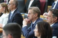 Golob: "Njihove igrice so sedaj jasno razkrite, narediti želijo vse za oblikovanje četrte Janševe vlade"