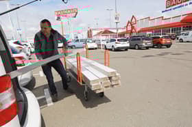 Vroča delovna mesta v Mariboru in okolici: Bauhaus išče prodajne sodelavce, zaposluje tudi Decathlon