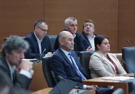 Nekdanji poslanec: "Prodal se je za glasove Janševe SDS, sedaj bo vrnil uslugo"