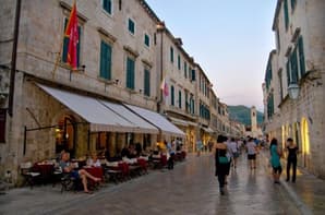 V Dubrovniku znova v veljavi omejitev, ki je že lani razburjala turiste