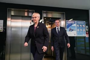 Kaj je Golob mislil z vlado narodne enotnosti in kaj če mu še ene koalicije ne bo uspelo sestaviti?