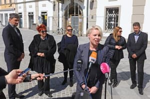 Urška Klakočar Zupančič brez mandata, Jelinčiču pa polna vreča?! Mariborska poslanka že napoveduje spremembe