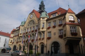 Obnova Mestne hiše pred začetkom, v pripravi tudi novi projekti