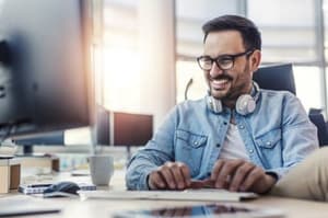 (DENAR NIKOLI NE SPI) Vrnitev v realni svet: Zakaj je stara ekonomija spet v modi?