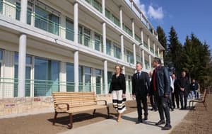 (ANALIZA) In kaj bomo z državnimi bolnišnicami?