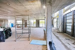 (FOTO) V središču Maribora nastaja objekt s prestižnimi stanovanji in recepcijo